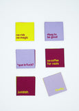 Stilvolle Webetiketten in Merlot & Gelb von Konfetti Patterns. Freche Weblabel mit Sprüchen wie "no risk no magic". Perfekt für Nähen, Kleidung, DIY & Hingucker-Looks.