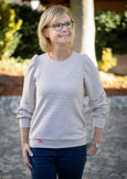 schöner damenpullover mit puffärmeln und witzigem Label zum einnähen